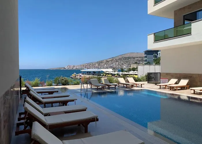 Deluxe Apartment-Swimming Pool