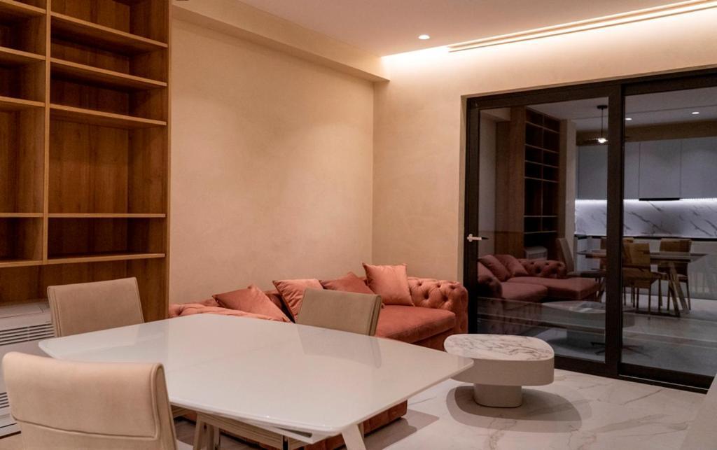 Deluxe Apartment-swimming Pool